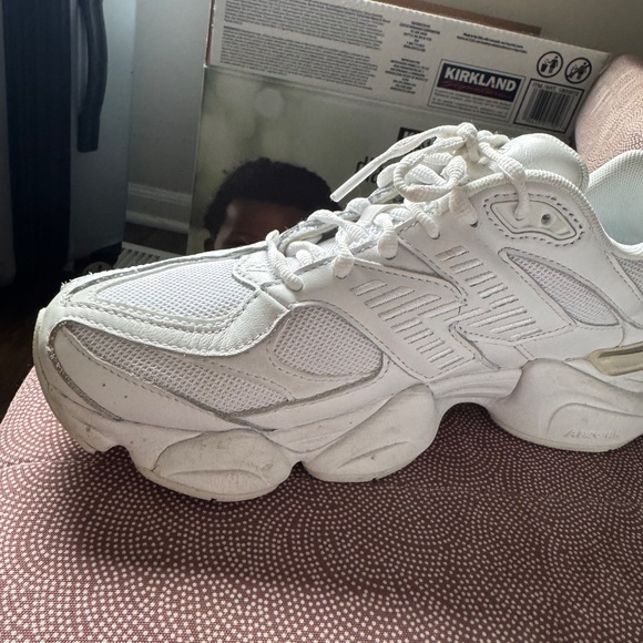 New Balance 9060 Triple White